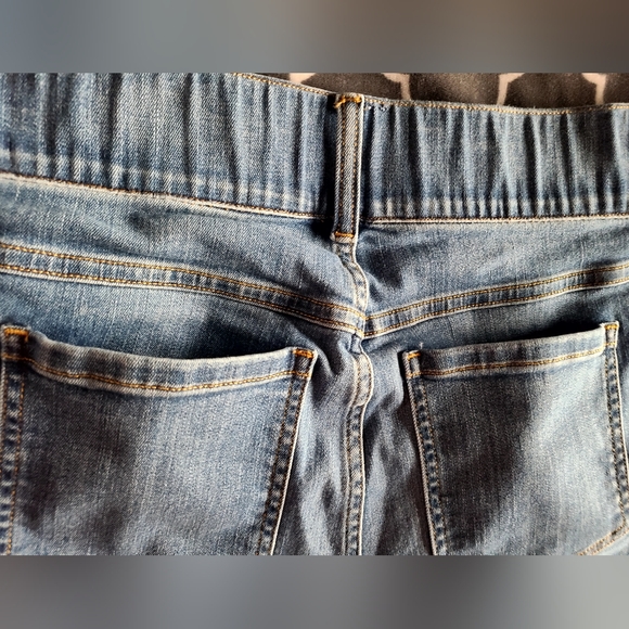 SPANX Pull-on High Waist Wide Leg Denim Jeans 💙❤️ - Picture 5 of 15